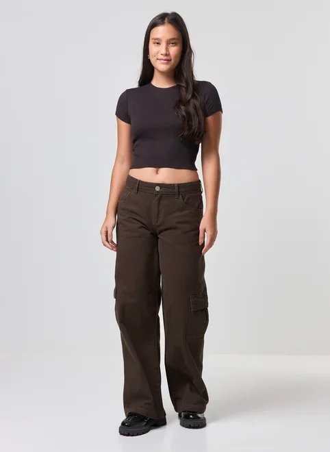 calça sarja wide leg cargo calça sarja wide leg cargo