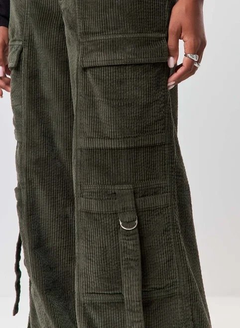 calça cargo wide leg cotelê calça cargo wide leg cotelê