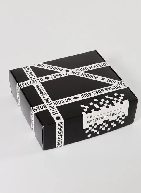 caixa de presente com adesivos caixa de presente com adesivos