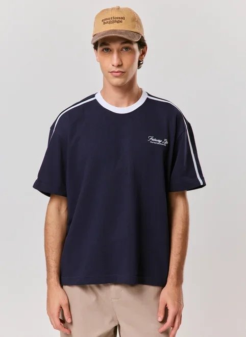 camiseta box listra no ombro camiseta box listra no ombro