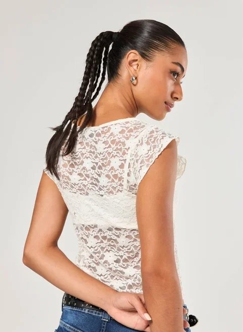 blusa em renda off-white blusa em renda off-white