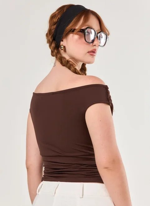 cropped ombro a ombro franzido cropped ombro a ombro franzido