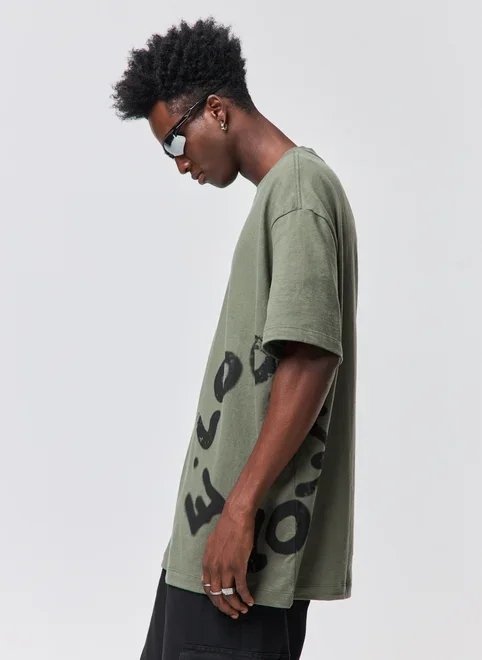 camiseta relaxed malhão estampa deslocada camiseta relaxed malhão estampa deslocada