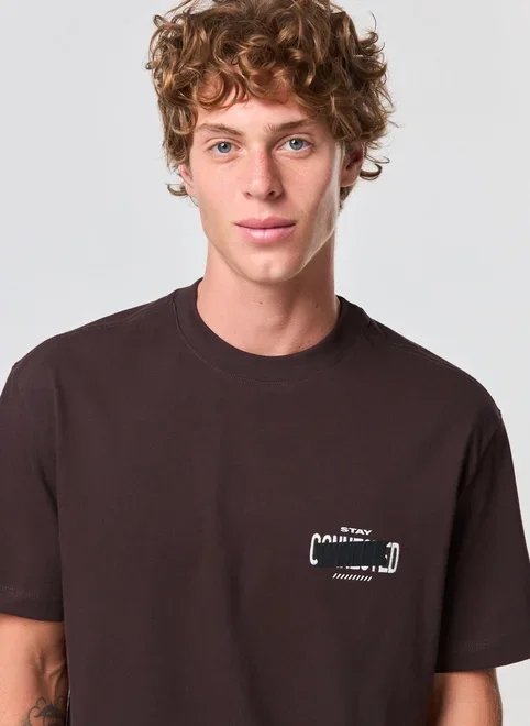 camiseta comfort malhão marrom connected camiseta comfort malhão marrom connected