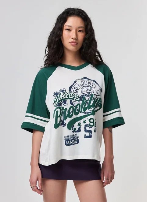 camiseta off-white box raglan brooklyn camiseta off-white box raglan brooklyn