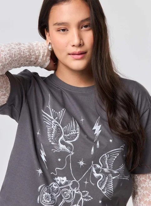 camiseta oversized preta lavada passarinhos camiseta oversized preta lavada passarinhos