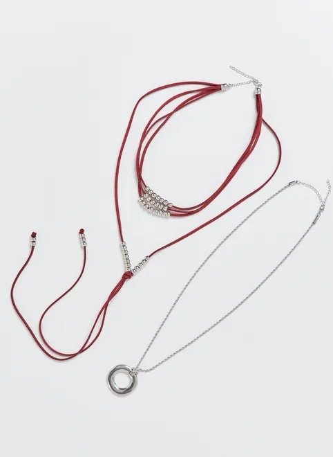 conjunto 2 colares suede bordô e prateado conjunto 2 colares suede bordô e prateado