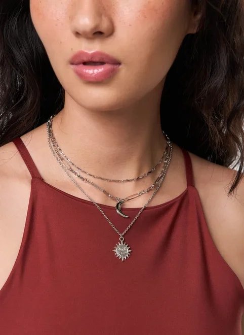 conjunto 3 colares prateados sol lua conjunto 3 colares prateados sol lua