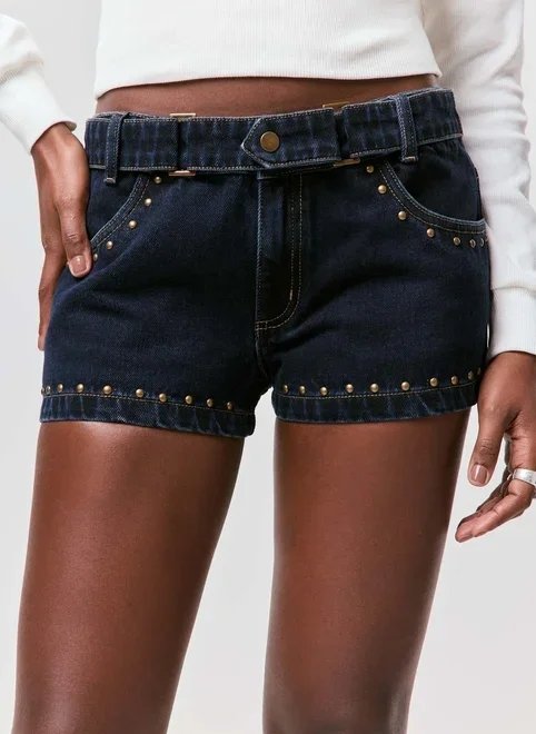 micro short jeans cintura baixa tachinhas micro short jeans cintura baixa tachinhas