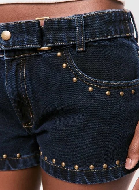 micro short jeans cintura baixa tachinhas micro short jeans cintura baixa tachinhas
