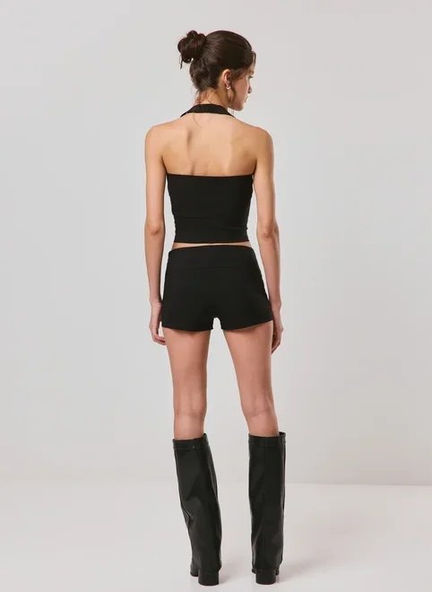 blusa frente única ilhoses e zíper blusa frente única ilhoses e zíper