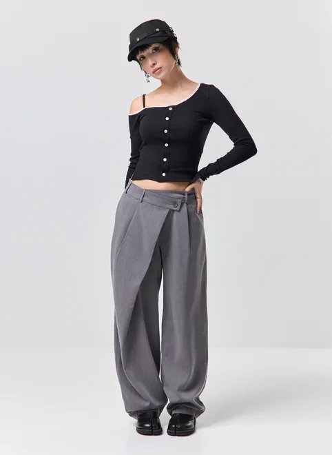 calça alfaiataria cós deslocado calça alfaiataria cós deslocado
