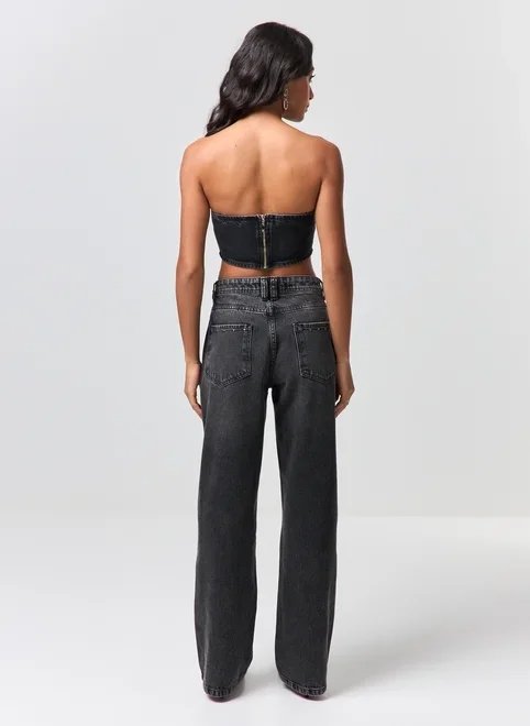 calça jeans wide leg com tachas calça jeans wide leg com tachas
