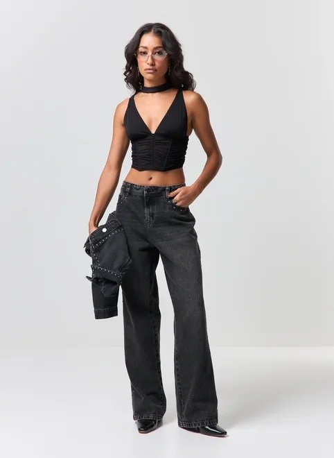 calça jeans wide leg com tachas calça jeans wide leg com tachas