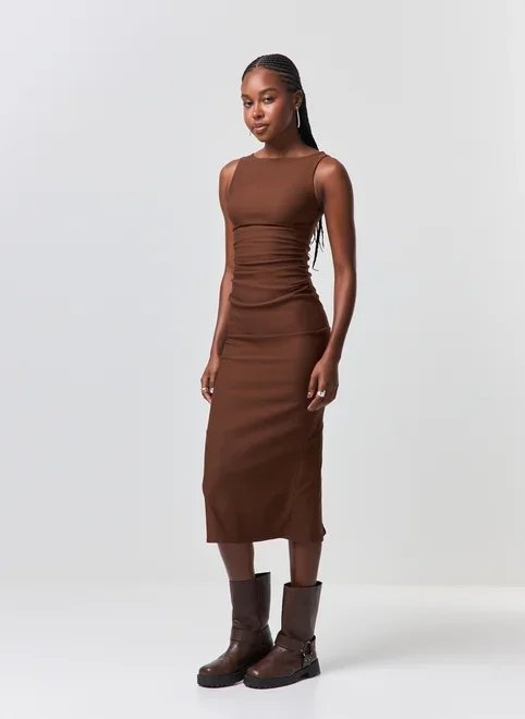 vestido midi franzido bengaline marrom vestido midi franzido bengaline marrom