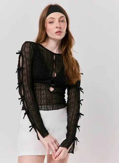 blusa em tule com laços blusa em tule com laços