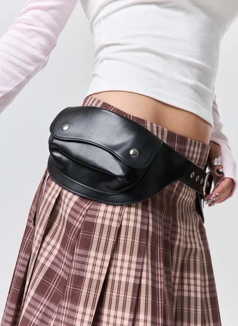 cinto poliuretano com bolsos cinto poliuretano com bolsos