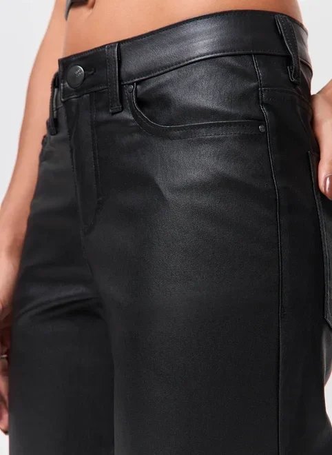 calça wide leg com aspecto de couro calça wide leg com aspecto de couro