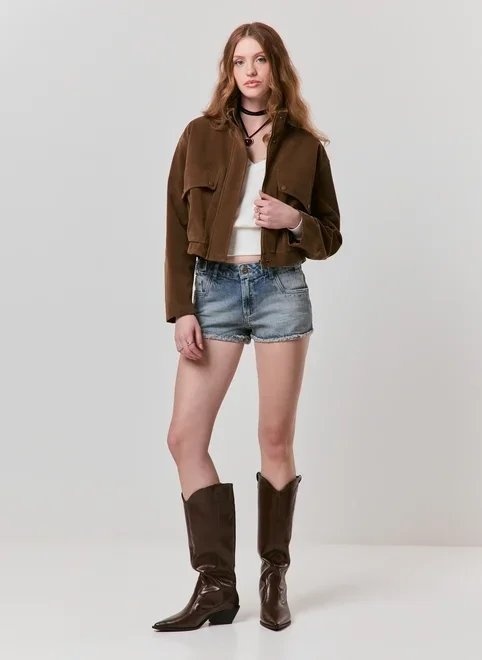 short jeans cintura baixa botões laterais short jeans cintura baixa botões laterais
