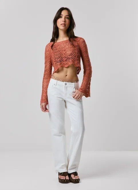 blusa cropped em tricô rendado blusa cropped em tricô rendado