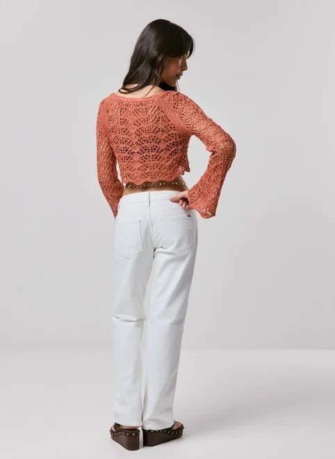 blusa cropped em tricô rendado blusa cropped em tricô rendado