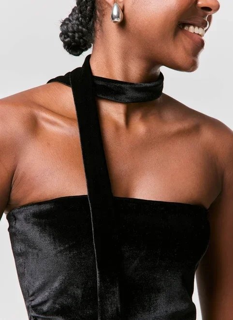 vestido de veludo com lenço fino vestido de veludo com lenço fino