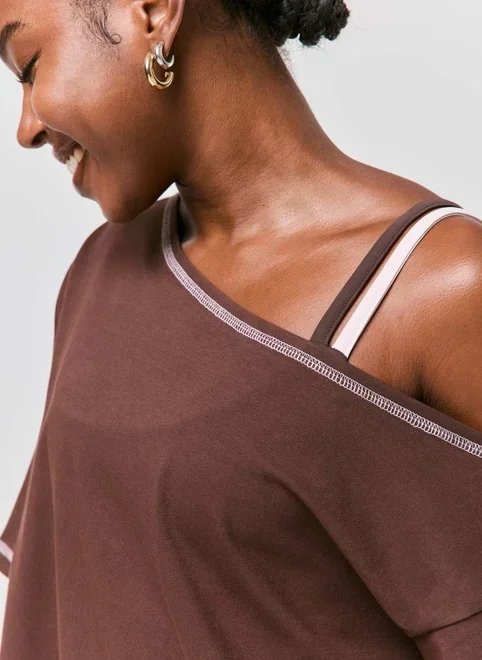 camiseta ombro deslocado athleisure camiseta ombro deslocado athleisure
