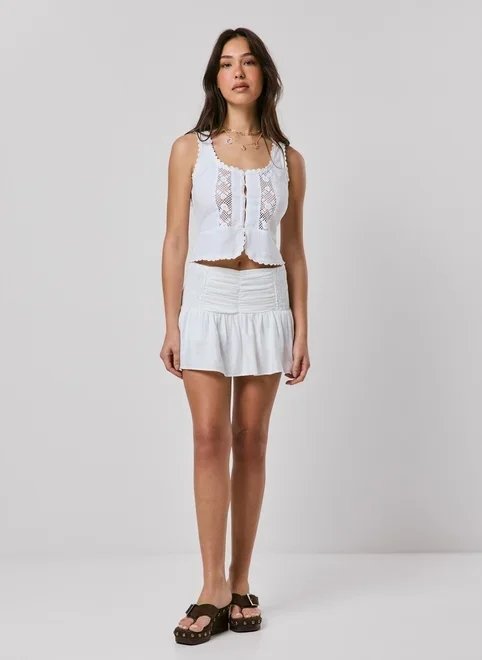 blusa sem mangas com renda vazada blusa sem mangas com renda vazada