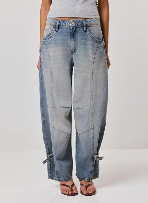 calça jeans baggy com recortes calça jeans baggy com recortes