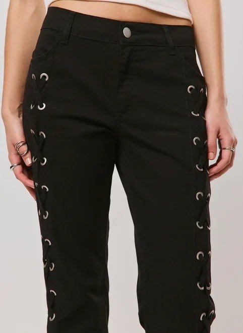 calça bootcut com amarração lateral calça bootcut com amarração lateral