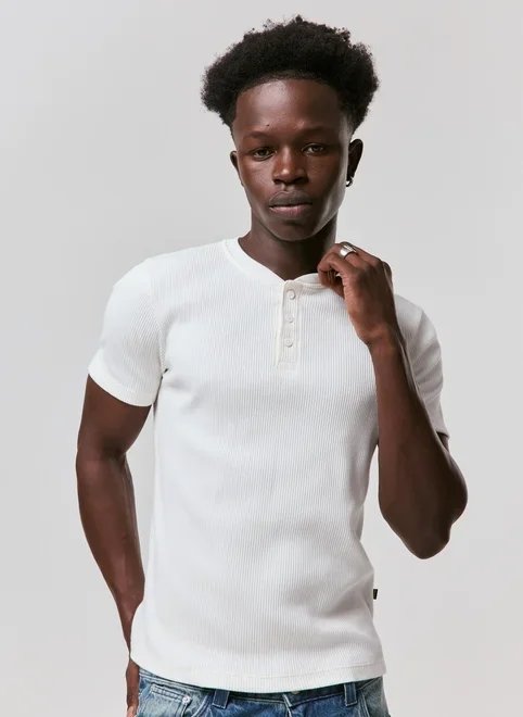 camiseta henley muscle camiseta henley muscle