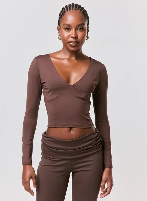 blusa manga longa marrom athleisure blusa manga longa marrom athleisure