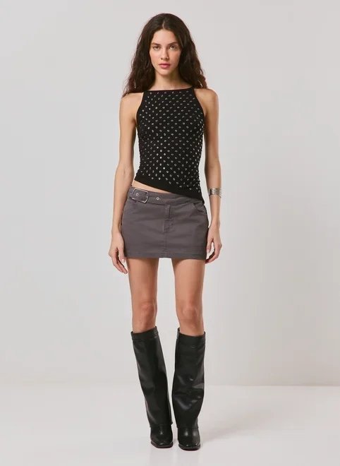 saia short em sarja com fivela saia short em sarja com fivela