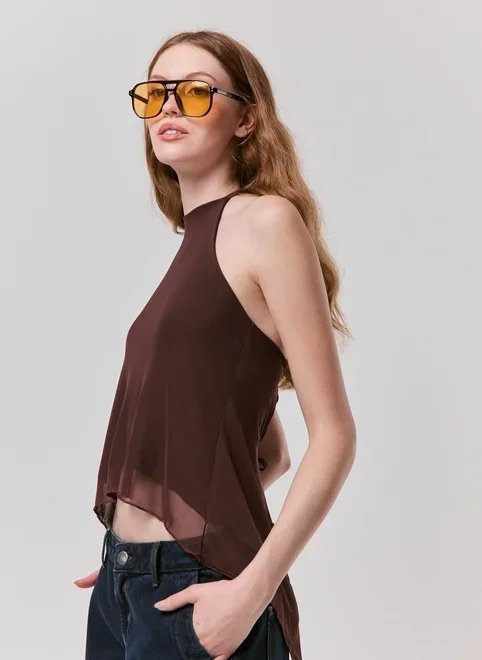 blusa com tule marrom costas abertas blusa com tule marrom costas abertas