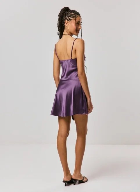 vestido cetim roxo assimétrico vestido cetim roxo assimétrico