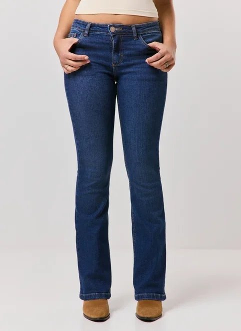 calça jeans bootcut com bordado calça jeans bootcut com bordado