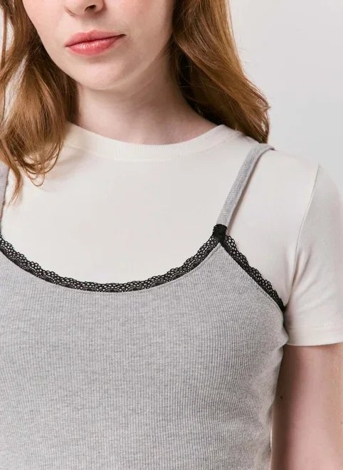 blusa sobreposta com regata blusa sobreposta com regata
