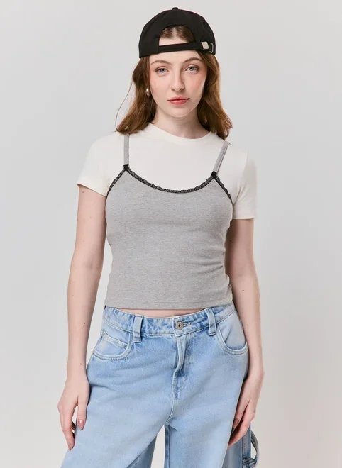 blusa sobreposta com regata blusa sobreposta com regata