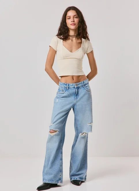 blusa com decote poliamida bege blusa com decote poliamida bege