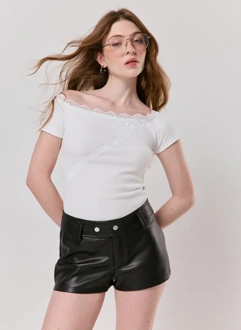 blusa canelada com renda blusa canelada com renda