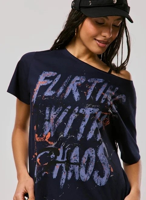 camiseta ombro caído graphic camiseta ombro caído graphic