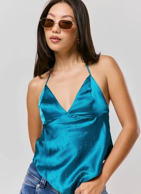 blusa acetinada brilho aplicado blusa acetinada brilho aplicado
