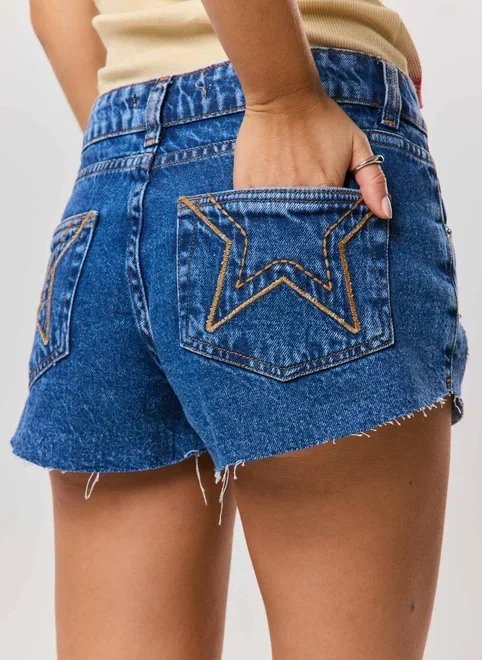 short jeans cintura baixa estrela bordada short jeans cintura baixa estrela bordada
