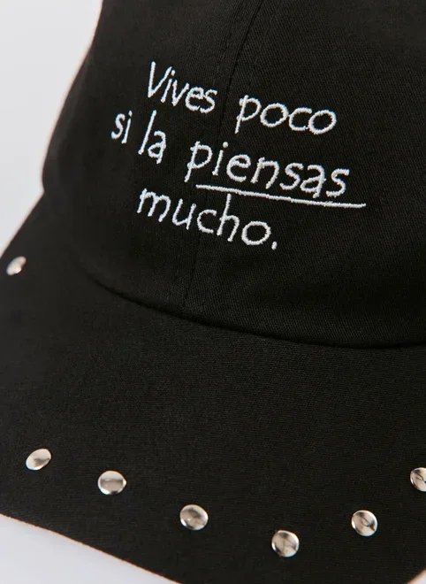 boné tachas piensas mucho boné tachas piensas mucho