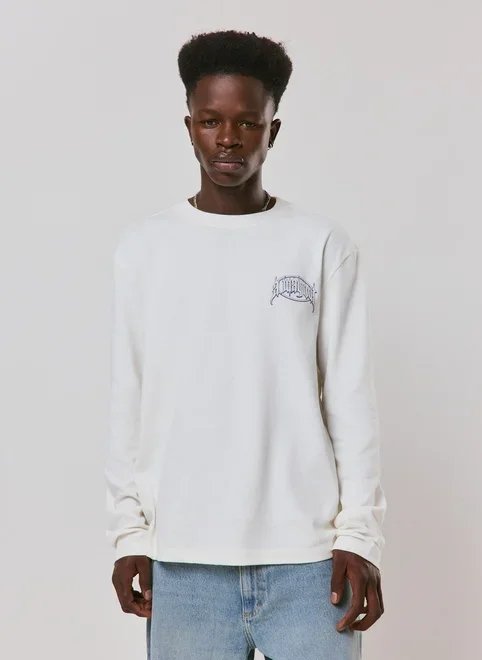 camiseta manga longa comfort city blur camiseta manga longa comfort city blur