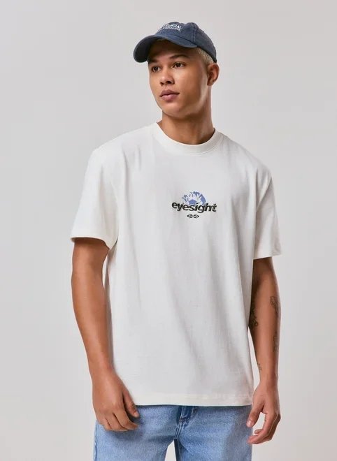camiseta comfort off-white estampa camiseta comfort off-white estampa
