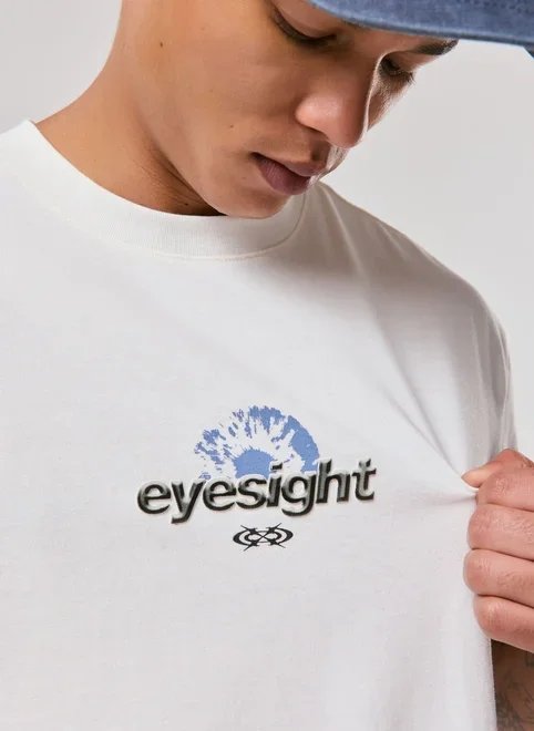 camiseta comfort off-white estampa camiseta comfort off-white estampa