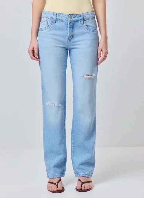 calça jeans reta com puídos calça jeans reta com puídos