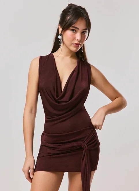 vestido drapeado com amarração lateral vestido drapeado com amarração lateral