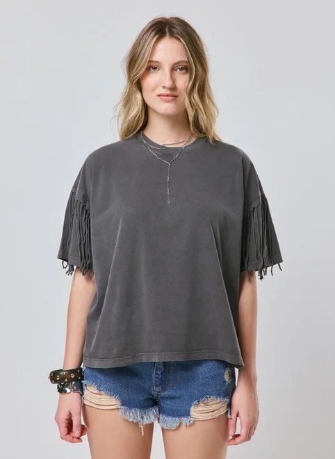 camiseta ampla com franjas camiseta ampla com franjas